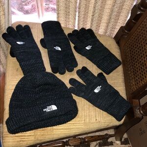 The North Face Black Knit Gloves and winter hat beanie Set